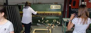Kindergrafmonumenten - kleine grafmonumenten ouders komen langs