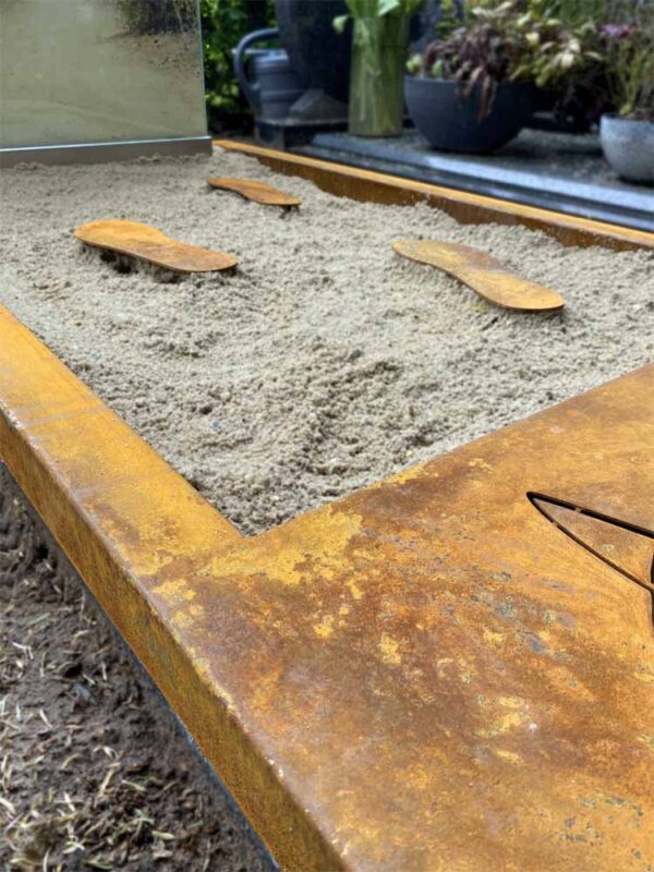 cortenstalen grafsteen voeten