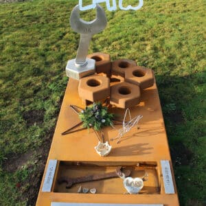gedenkteken Lars grafkunst-corten-rvs