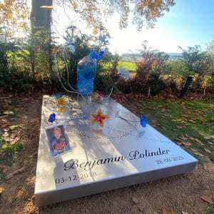 gedenkteken benjamin RVS glas Lapis