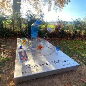 gedenkteken benjamin RVS glas Lapis