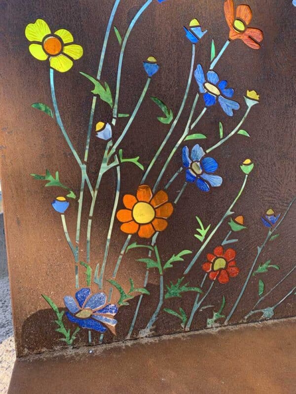 gedenkteken corten glas bloemen