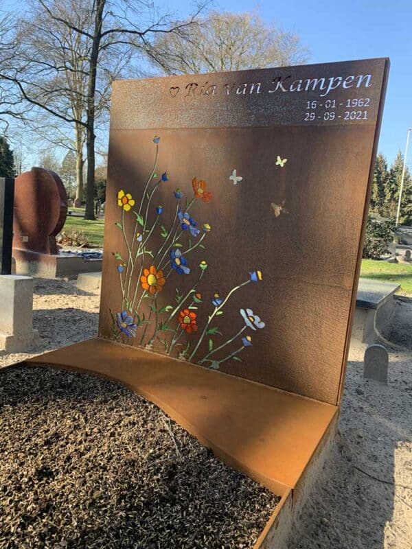 gedenkteken corten glas kleur