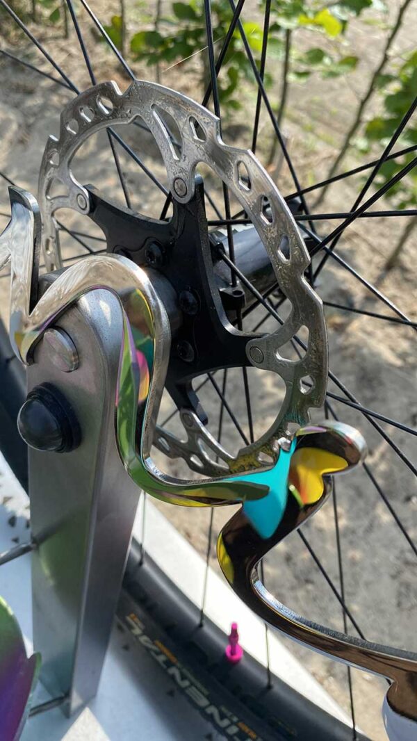 gedenkteken fietswiel daniel detail