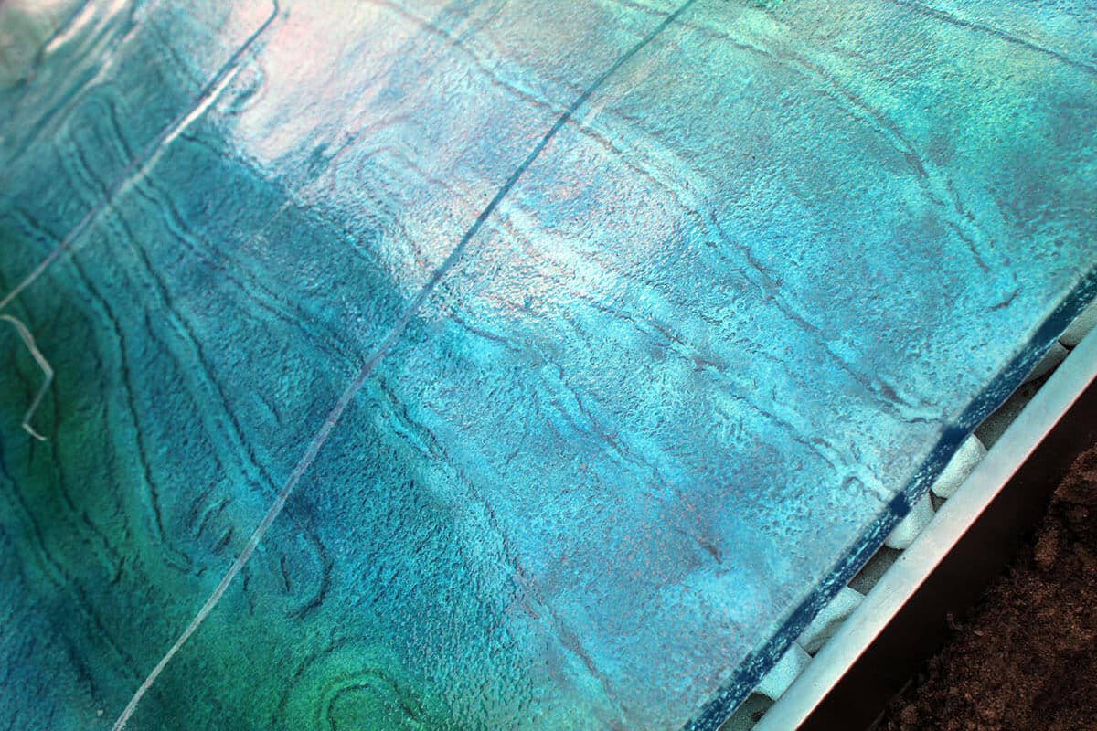 detail van glas grafzerk