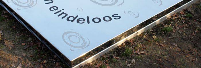 RVS herdenkingsmonument Naarden