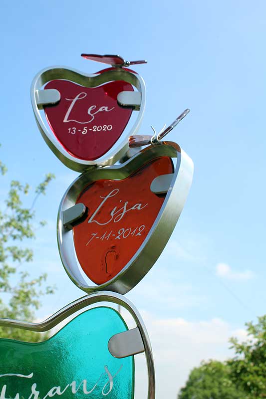 kindermonument van glas